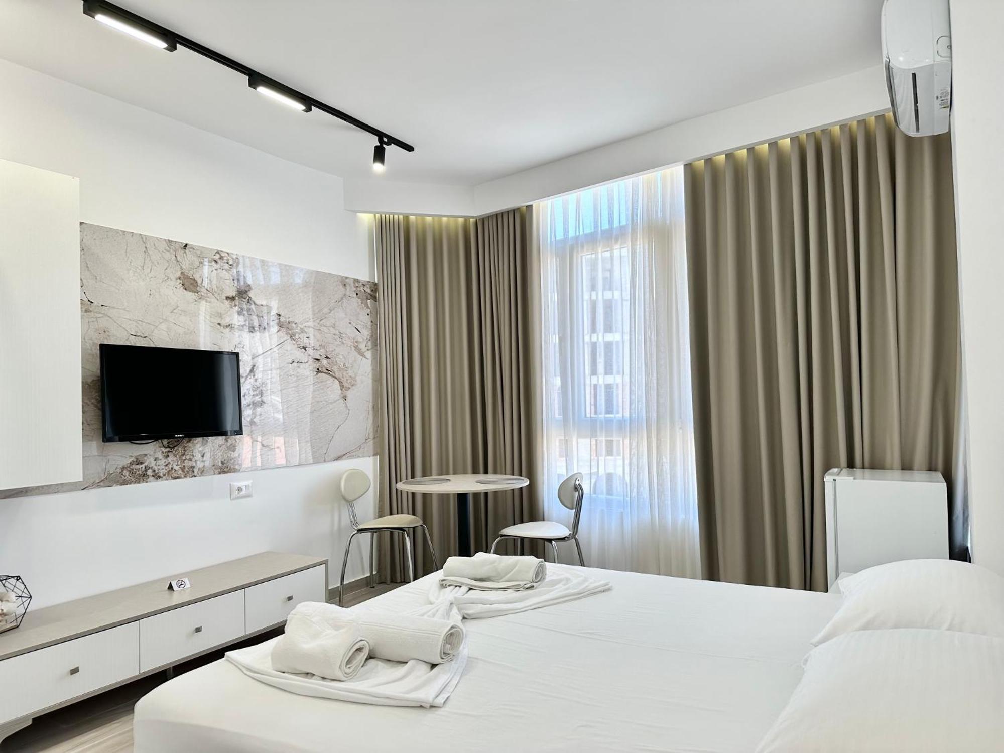 Al Mare Rooms Sarandë Exterior foto